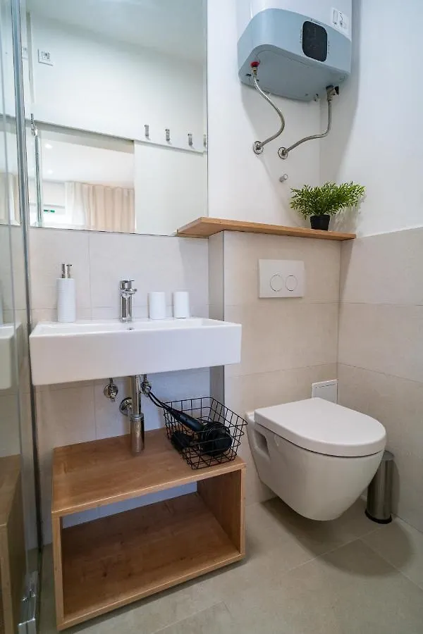 Apartment Studio & Room Conopeum Zadar